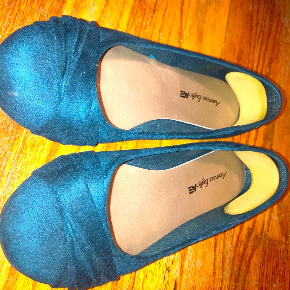 NWOT Size 6 Teal American Eagle Flats